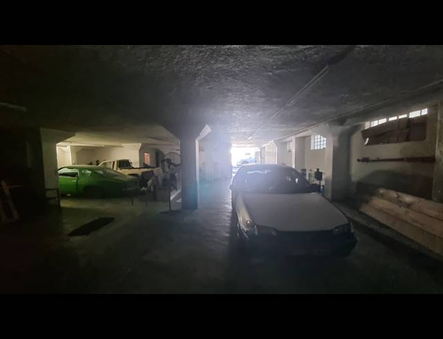 1,854M² RETAIL FOR SALE IN CHURCHILL ESTATE